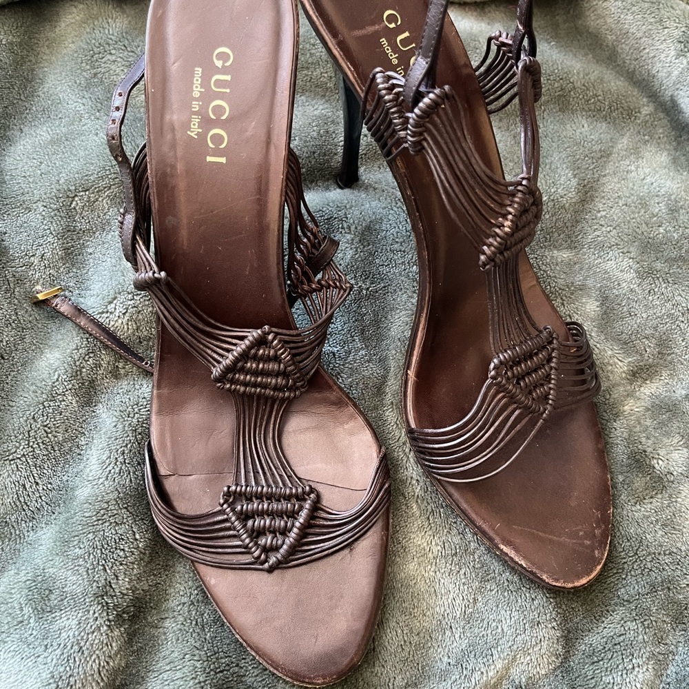 Brown leather summer heels